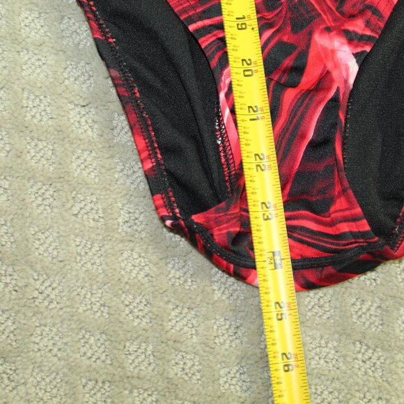 TYR Durafast DiamondFit 1 pc Swimsuit - Red Stripe Women Size 30 EUC - Picture 4 of 5